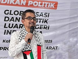 Haji Fikri Berikan Pendidikan Politik Kepada Generasi Muda Di Kecamatan Kemang Kabupaten Bogor